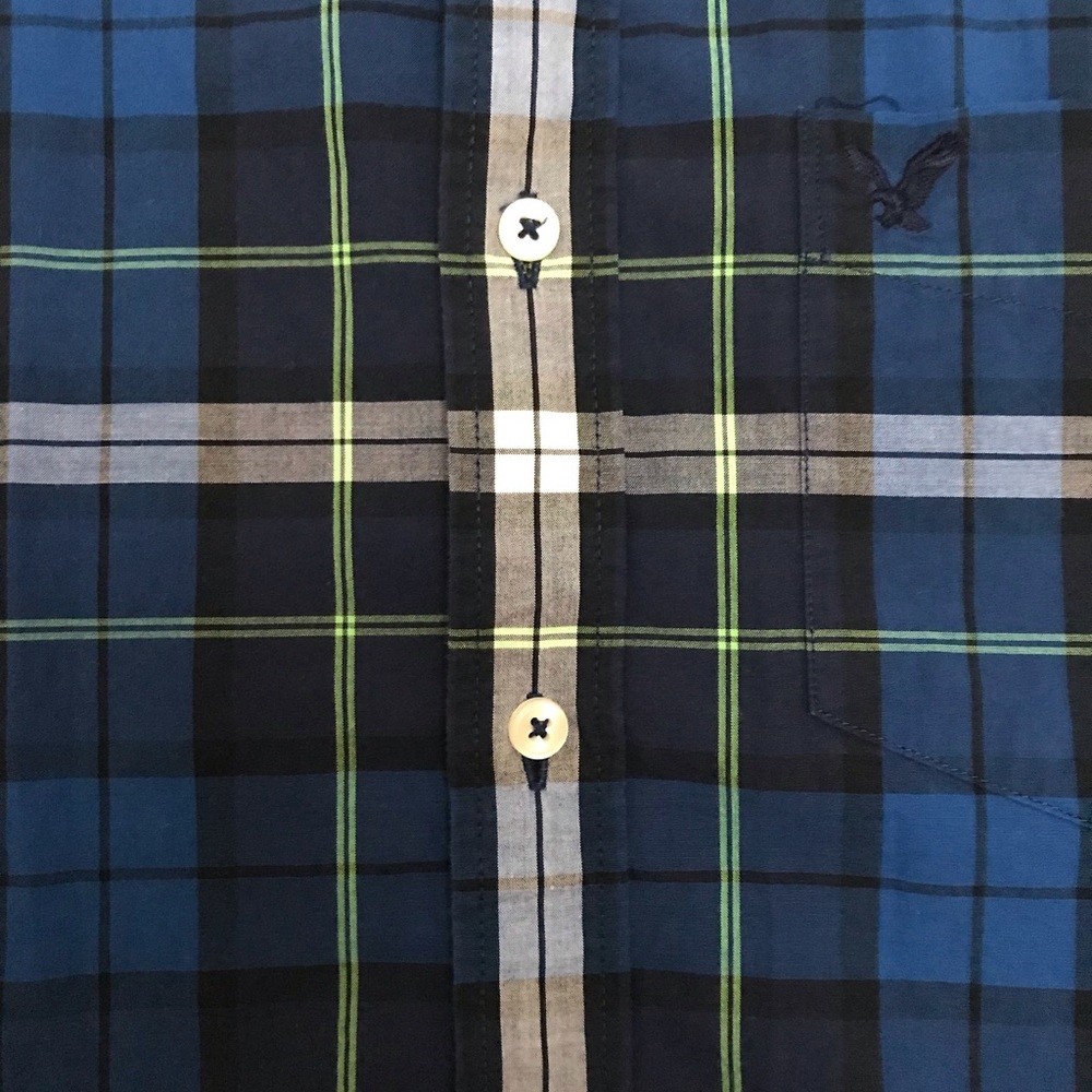 American Eagle Plaid Classic Fit Shirt (NWOT) - Picture 9 of 11